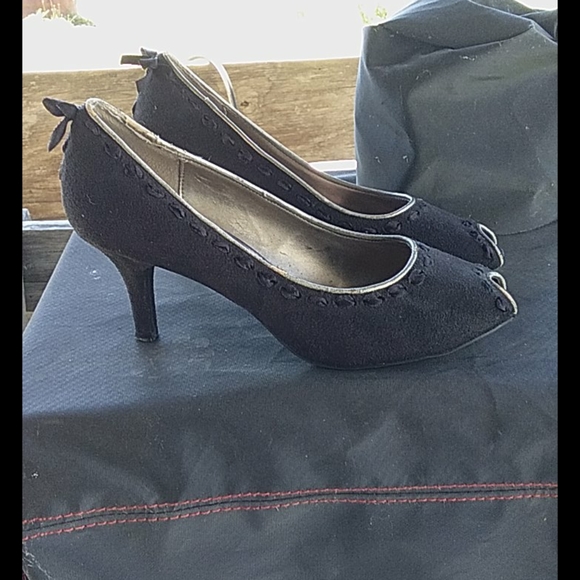 Predictions size 8 wide shoes - Picture 2 of 7